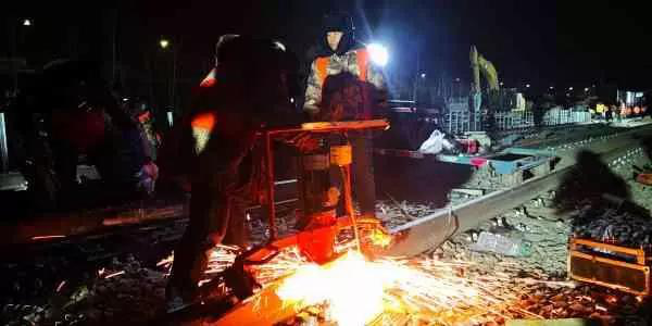 今日頭條、北京日報：13號線清河站撥線工程倒計時，京城地鐵首  次鋪上樹脂軌枕